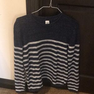 GAP sweater